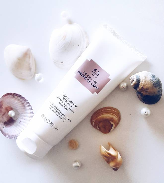 The Body Shop Drops Of Light Pure Clarifying Foam Wash - 125ml (U.K)