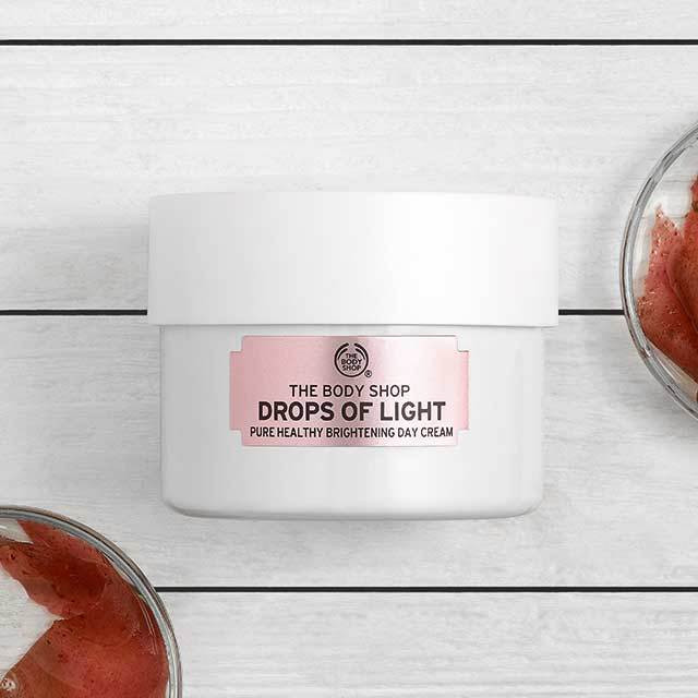 The Body Shop - Drops Of Light Brightening Day Cream - 50ml (U.K)