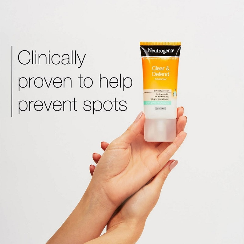 Neutrogena Visibly Clear Oil Free Moisturiser - 50ml (France)